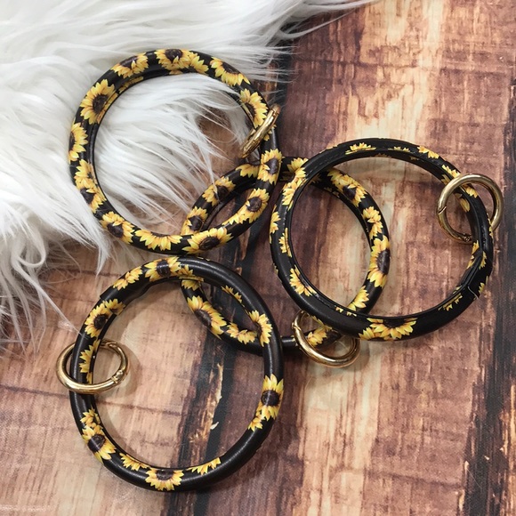 << Sunflower Bracelet Key Ring Keychain >> - Picture 3 of 4